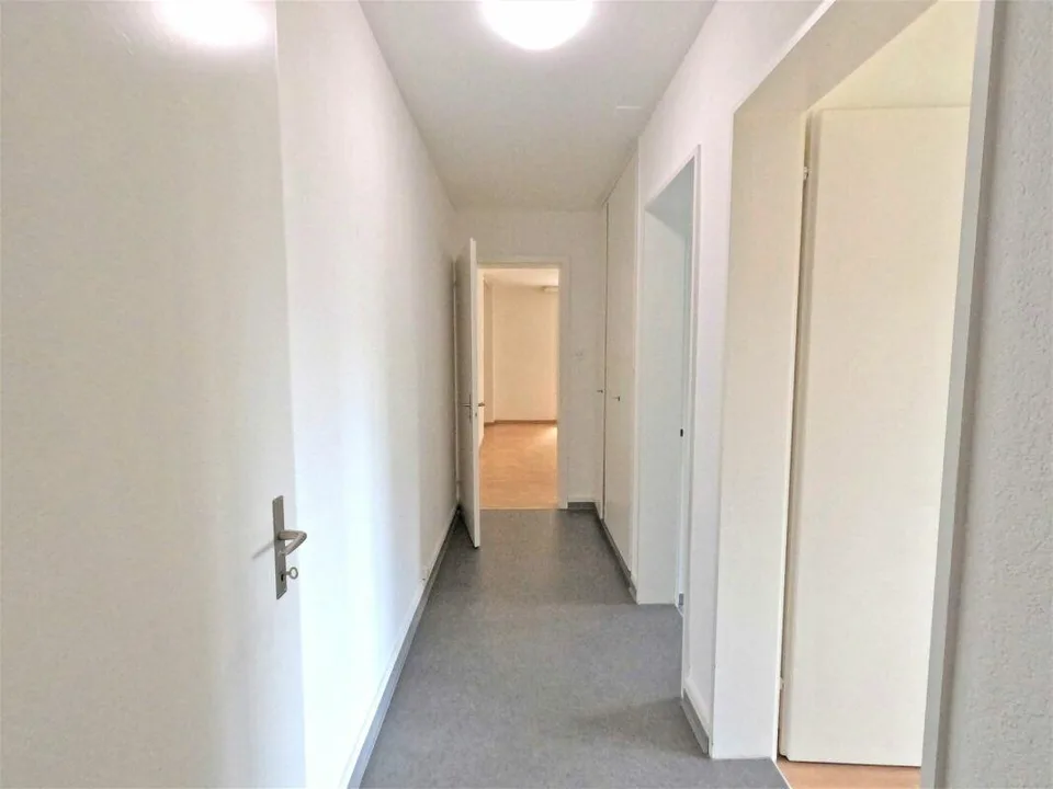 Stadtnah wohnen - Ihre neue 2.5-Zimmerwohnung! – photo 4 sur 8