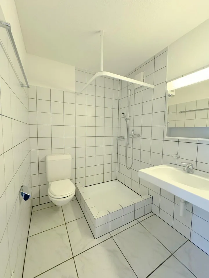 Helle 3.5 Zimmerwohnung mit Aussicht – photo 4 sur 12