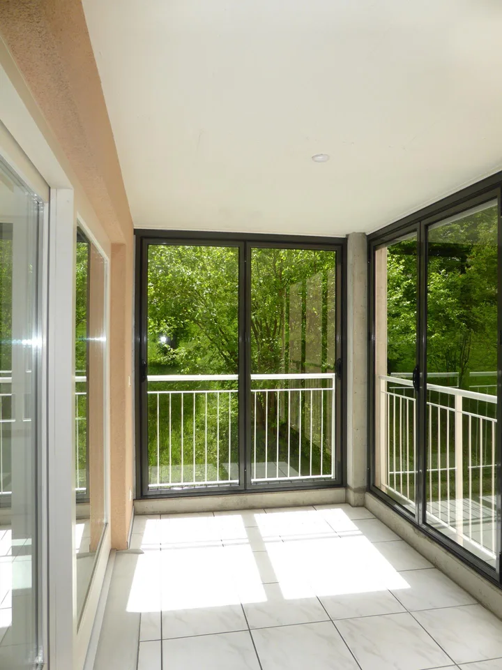 Helle 3.5 Zimmerwohnung mit Aussicht – photo 10 sur 12