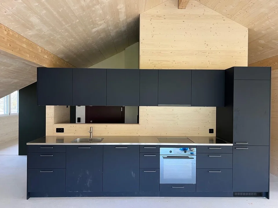 Grosszügige 5.5-Zimmer-Wohnung mit Balkon in Kehrsatz – Foto 3 von 13
