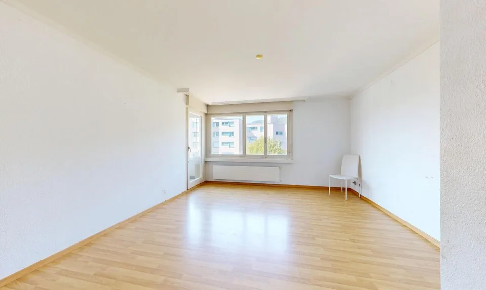Appartamento di 4,5 locali con grande potenziale in una zona tranquilla – foto 3 di 11