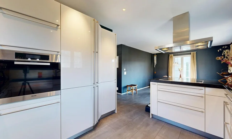 Casa indipendente di 4,5 locali con locale commerciale a Langnau am Albis – foto 10 di 11