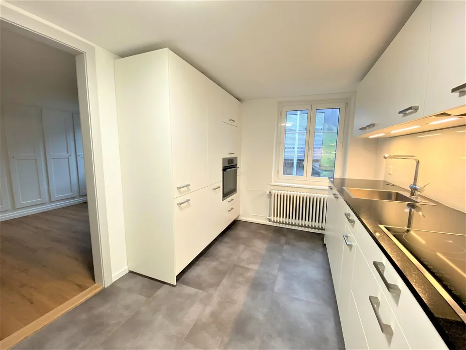 Helle, sehr schön sanierte Wohnung – Foto 2 von 9