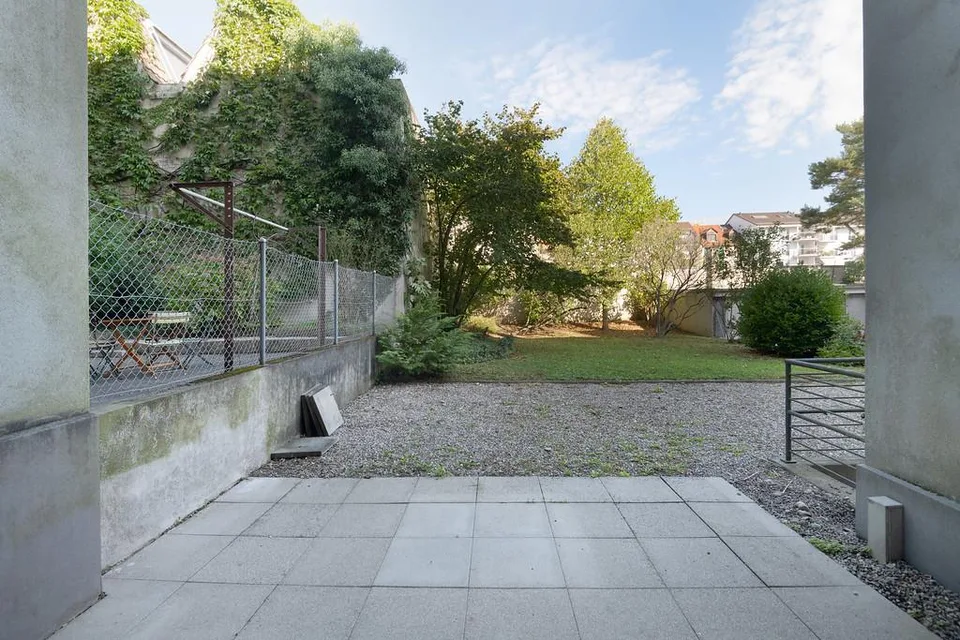 Grosszügige 4-Zimmer-Wohnung mit Balkon und Sitzplatz – photo 15 of 17
