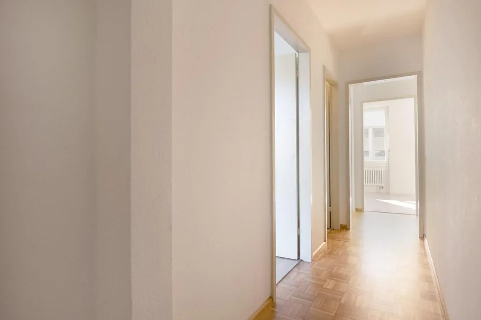 Grosszügige 4-Zimmer-Wohnung mit Balkon und Sitzplatz – photo 12 of 17