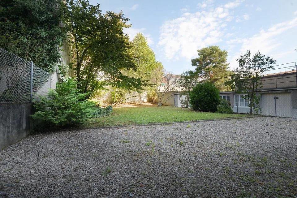 Grosszügige 4-Zimmer-Wohnung mit Balkon und Sitzplatz – photo 17 of 17