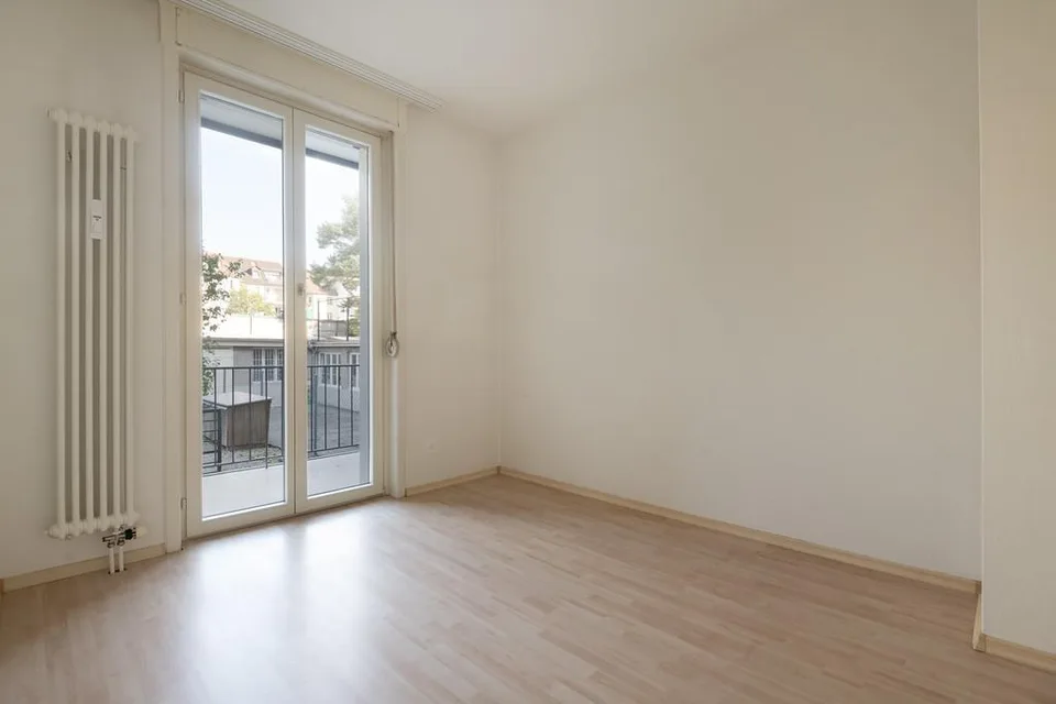 Grosszügige 4-Zimmer-Wohnung mit Balkon und Sitzplatz – photo 7 of 17
