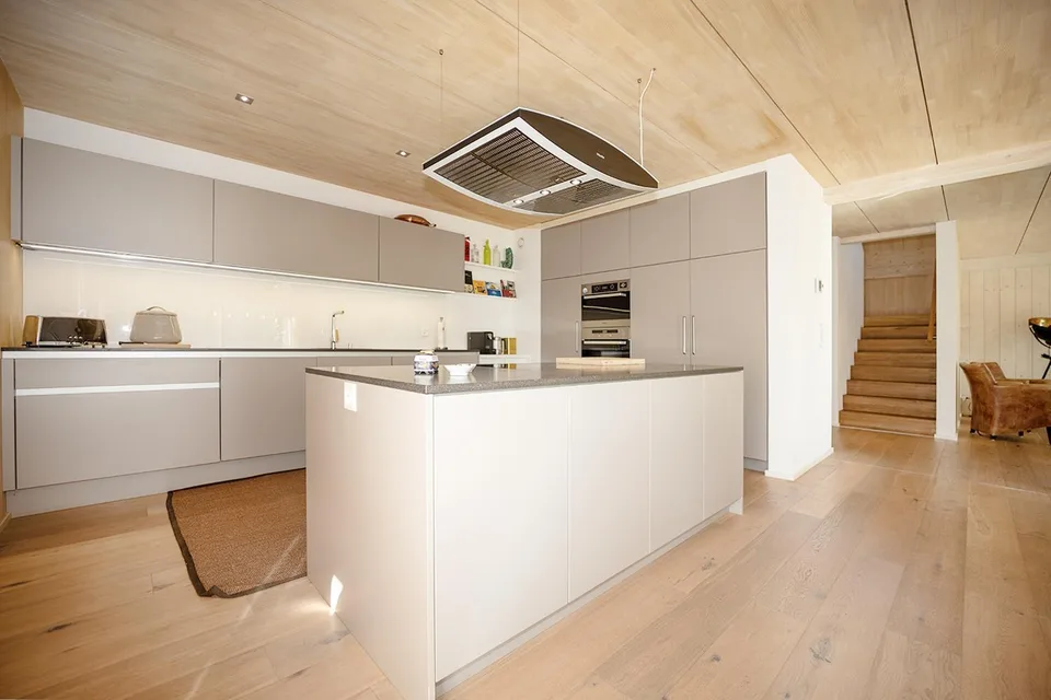 Exklusives Massiv-Holzhaus mit erstklassigem Raumklima – foto 10 di 16