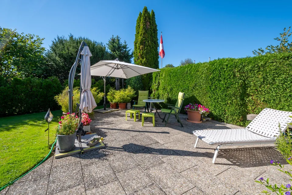 Familienliegenschaft mit wunderschönem Garten – Foto 6 von 23