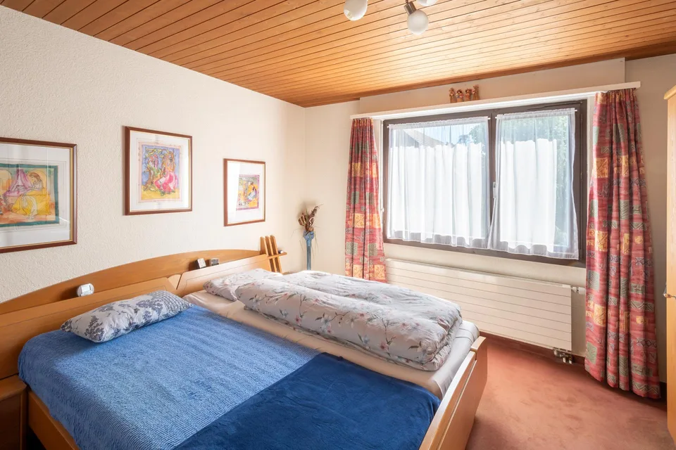 Familienliegenschaft mit wunderschönem Garten – Foto 15 von 23