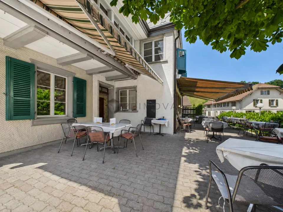 Jetzt zugreifen: 4 Wohnungen und ein grosses Restaurant mit über 8 ... – foto 4 di 24