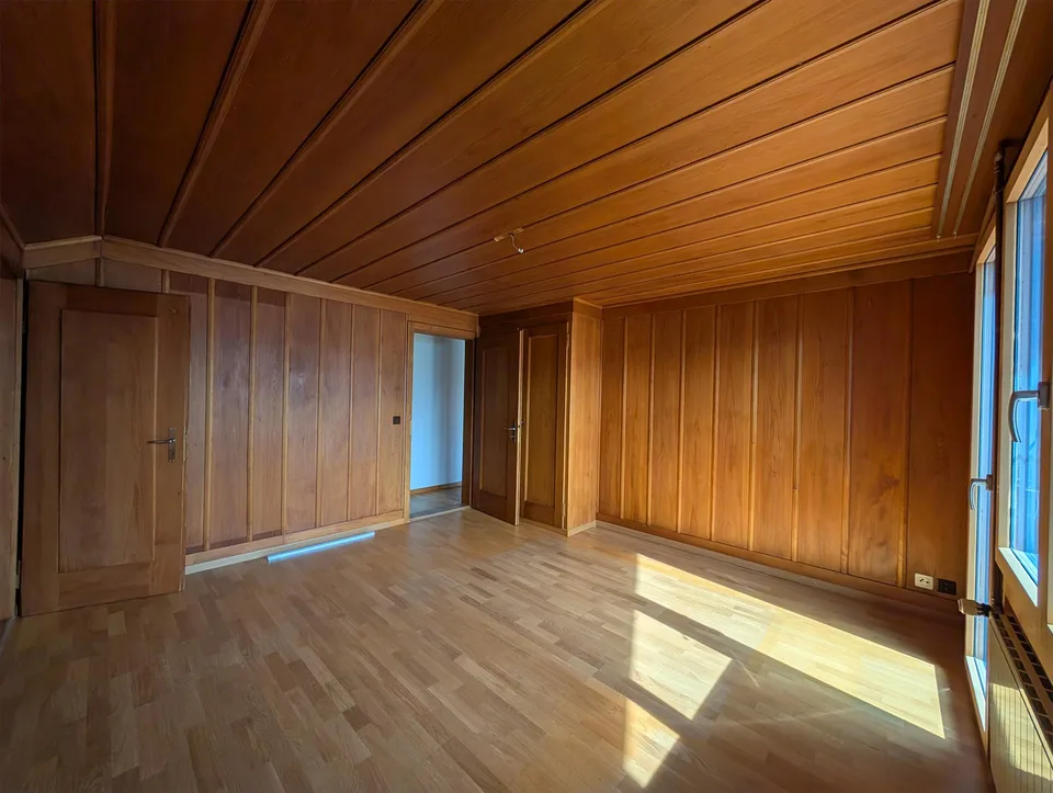 Charmante 2.5-Zimmer-Dachwohnung mit traumhaftem See- und Bergblick – Foto 11 von 22