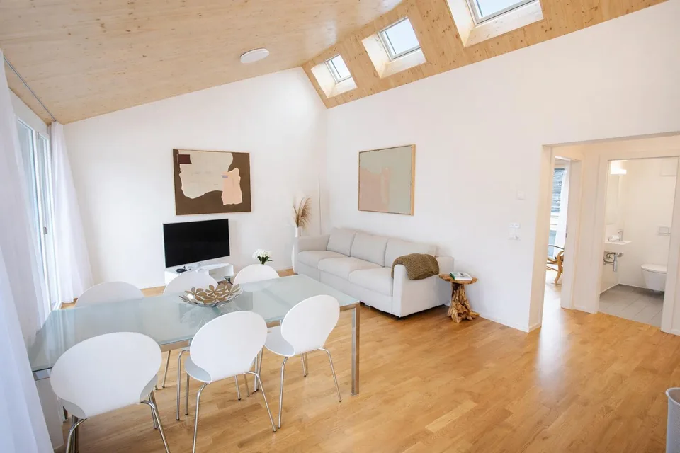 Furnished 3-room attic apartment in the Paulus Quarter – photo 9 of 12