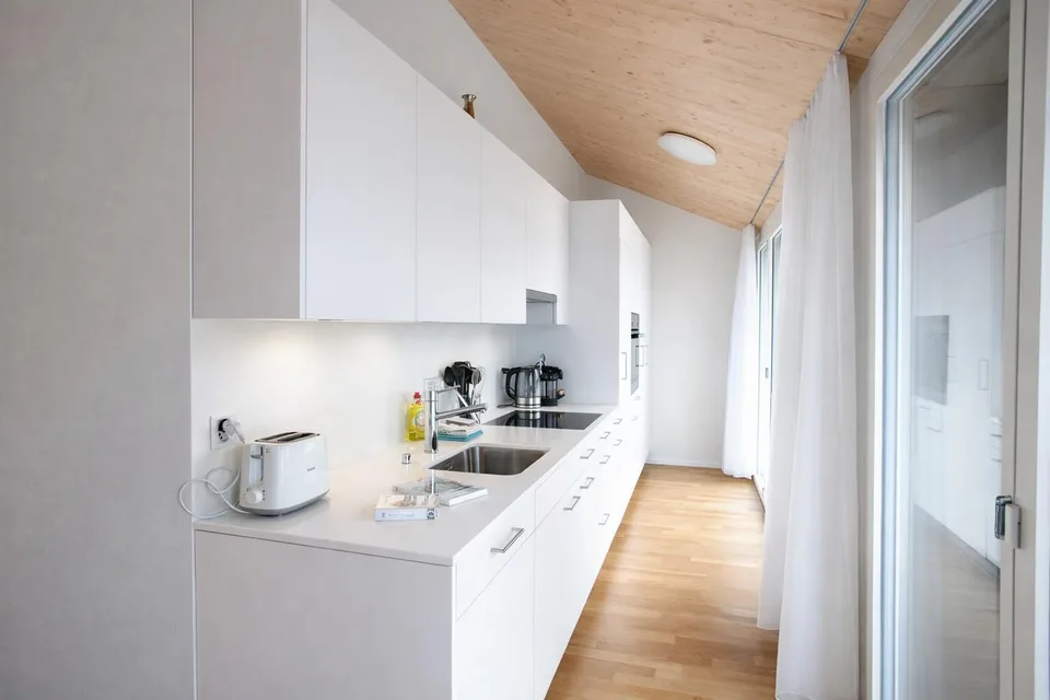 Furnished 3-room attic apartment in the Paulus Quarter – photo 2 of 12