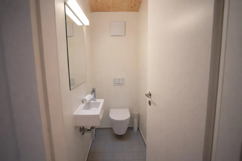 Furnished 3-room attic apartment in the Paulus Quarter – photo 7 of 12
