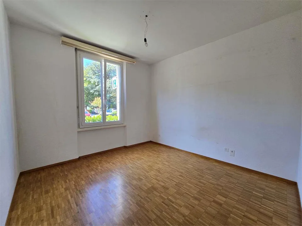 Chiasso (Via Puccini 2) - Großes 3.5-Zimmer-Apartment mit 95 m² im EG mit großem Balkon – Foto 13 von 13