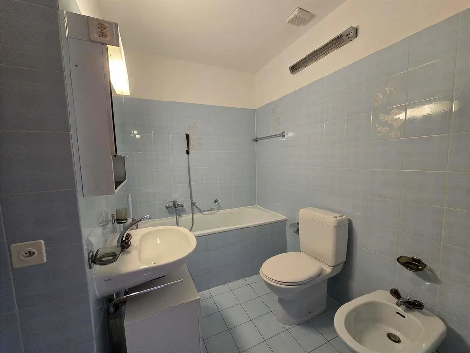 Chiasso (Via Puccini 2) - Großes 3.5-Zimmer-Apartment mit 95 m² im EG mit großem Balkon – Foto 10 von 13
