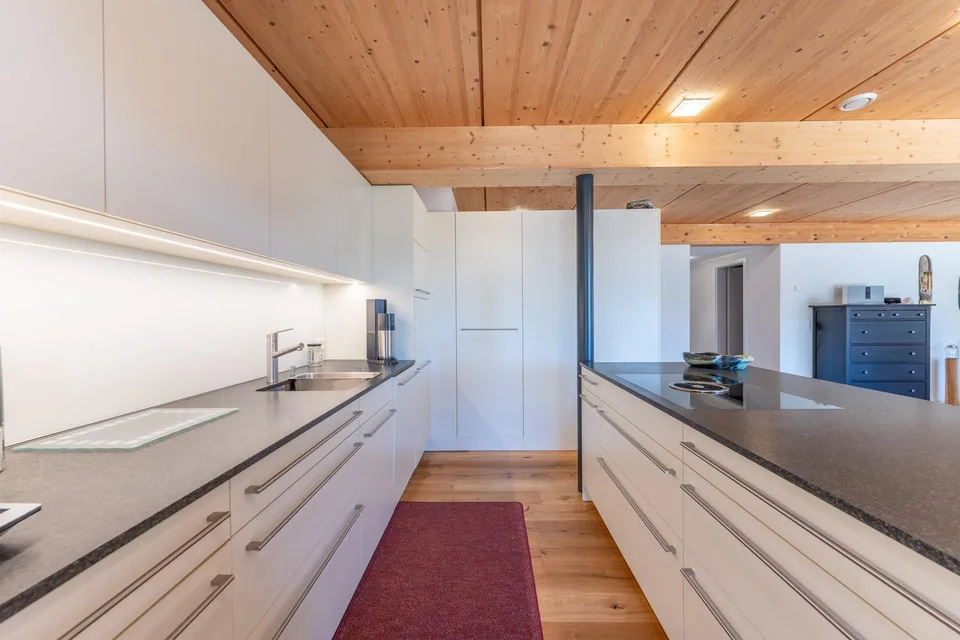 Spacious living with 24 m² terrace – photo 6 of 13