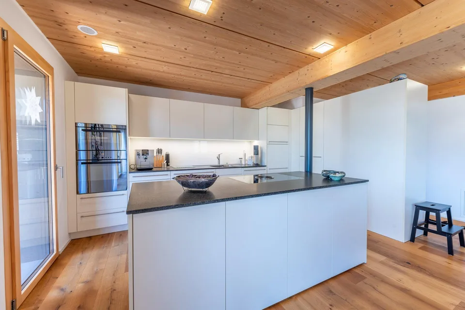 Spacious living with 24 m² terrace – photo 5 of 13
