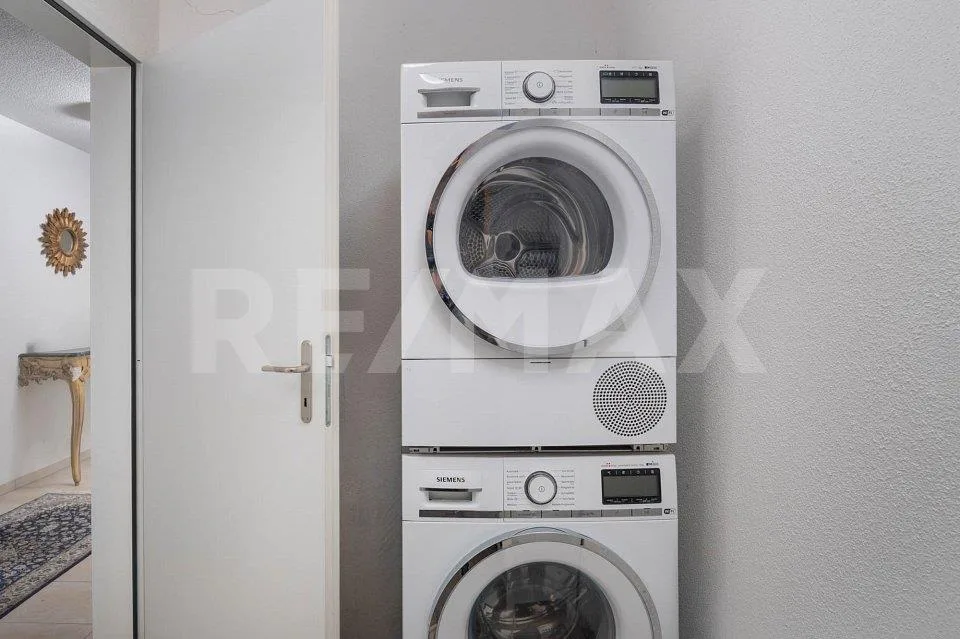 Traumhafte 5.5-Zimmer-Wohnung in Würenlos mit grosszügiger Galerie. – Foto 10 von 13