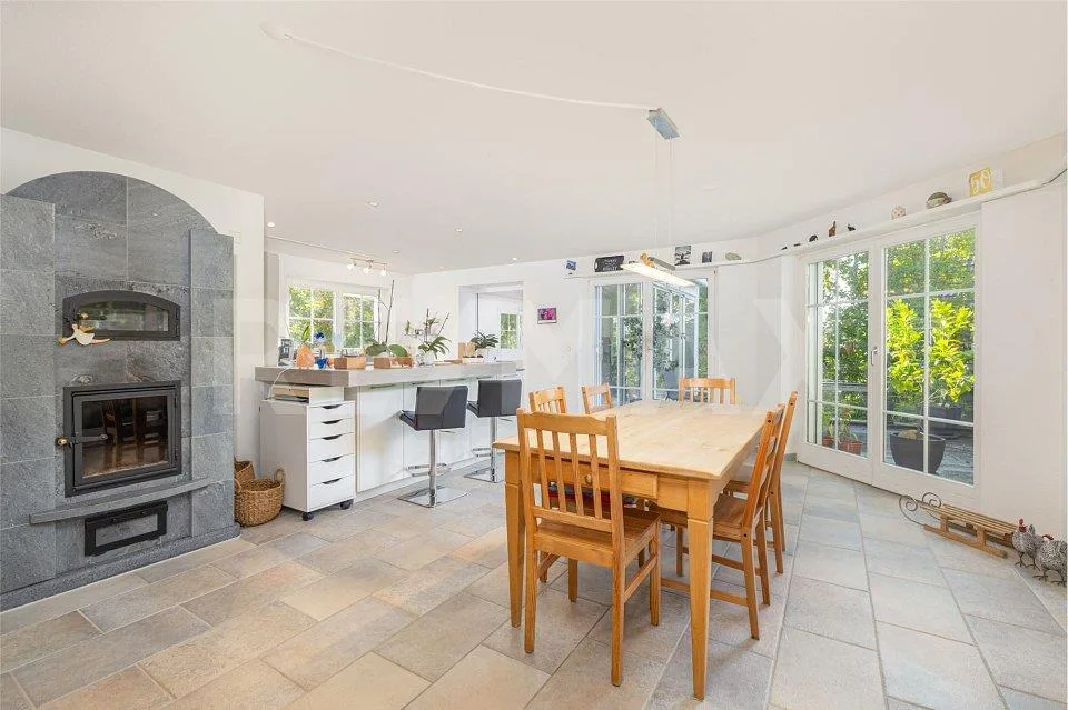 Detached single-family house with a far-reaching view, winter garden & feel-good ambiance – photo 3 of 13