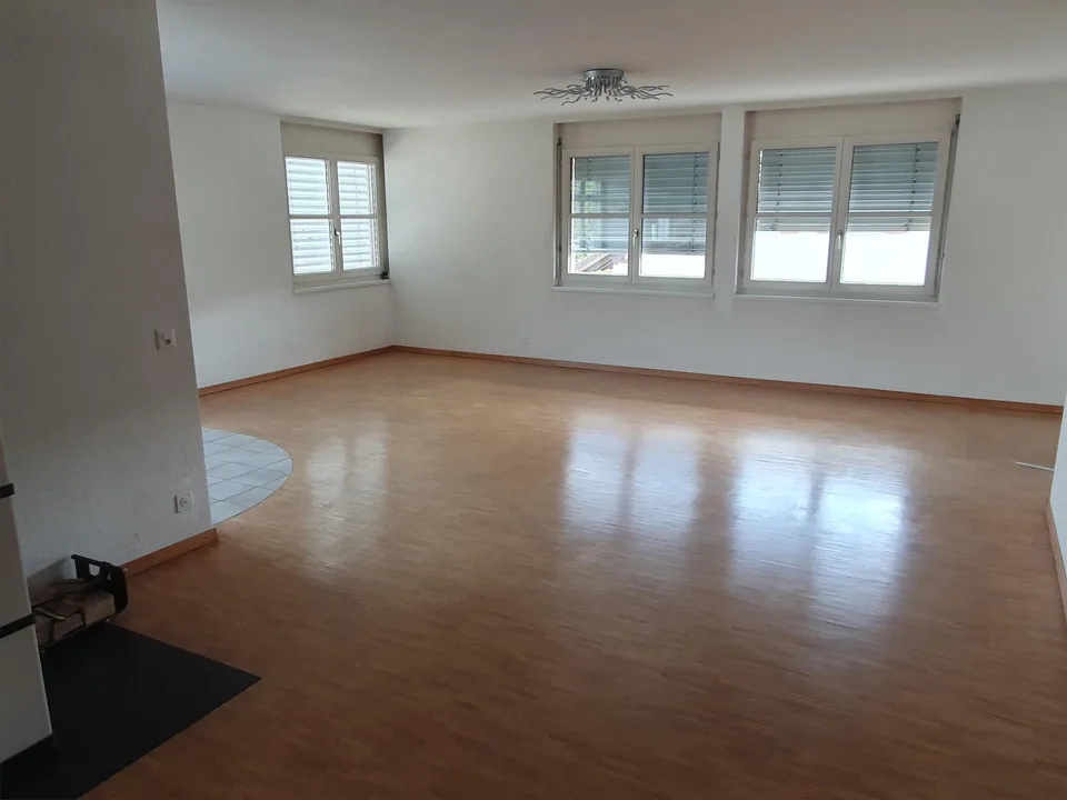 4 1/2 Wohnung plus 1 Zimmer 17m2 mit sep.Zugang Raumwunder – photo 2 of 13