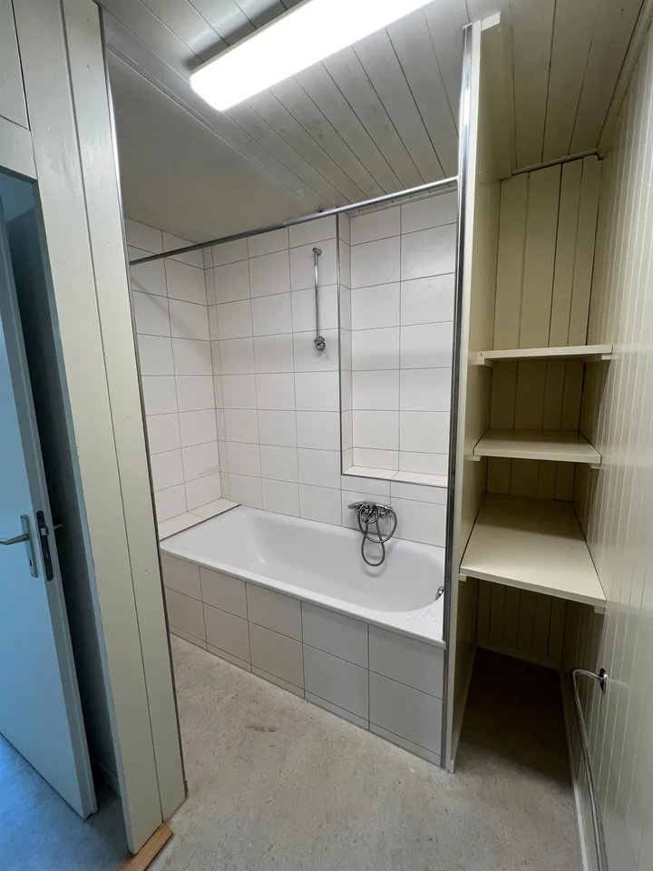 Grosszügige Wohnung in naturnaher Lage mit Wintergarten und Sitzplatz – Foto 3 von 13