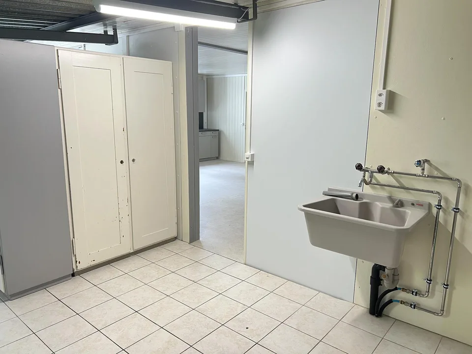 Grosszügige Wohnung in naturnaher Lage mit Wintergarten und Sitzplatz – Foto 11 von 13
