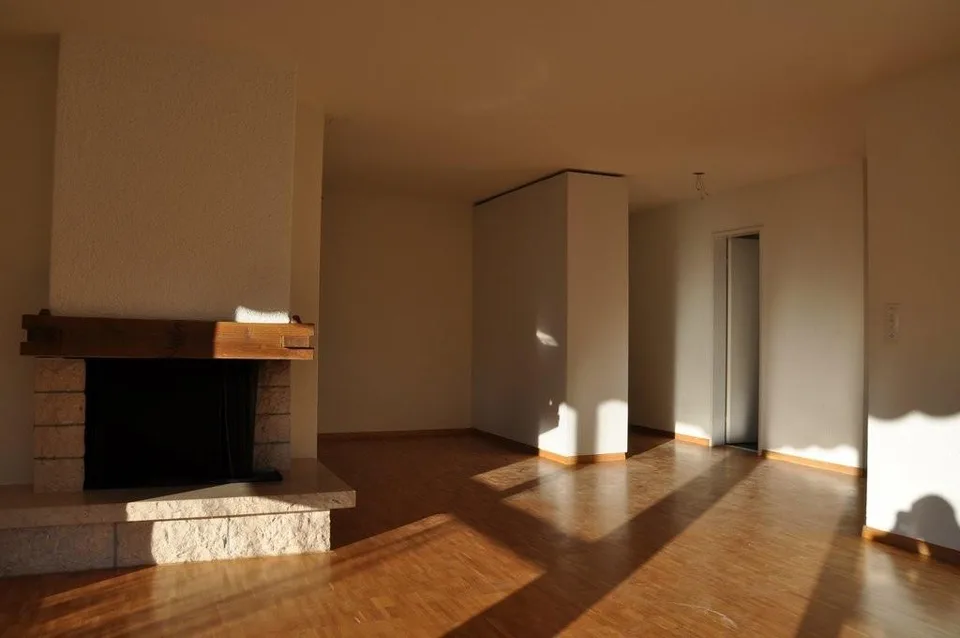 Appartamento di 4.5 locali con caminetto e vista – foto 3 di 8