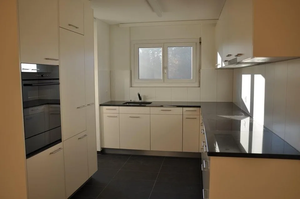 Appartamento di 4.5 locali con caminetto e vista – foto 2 di 8