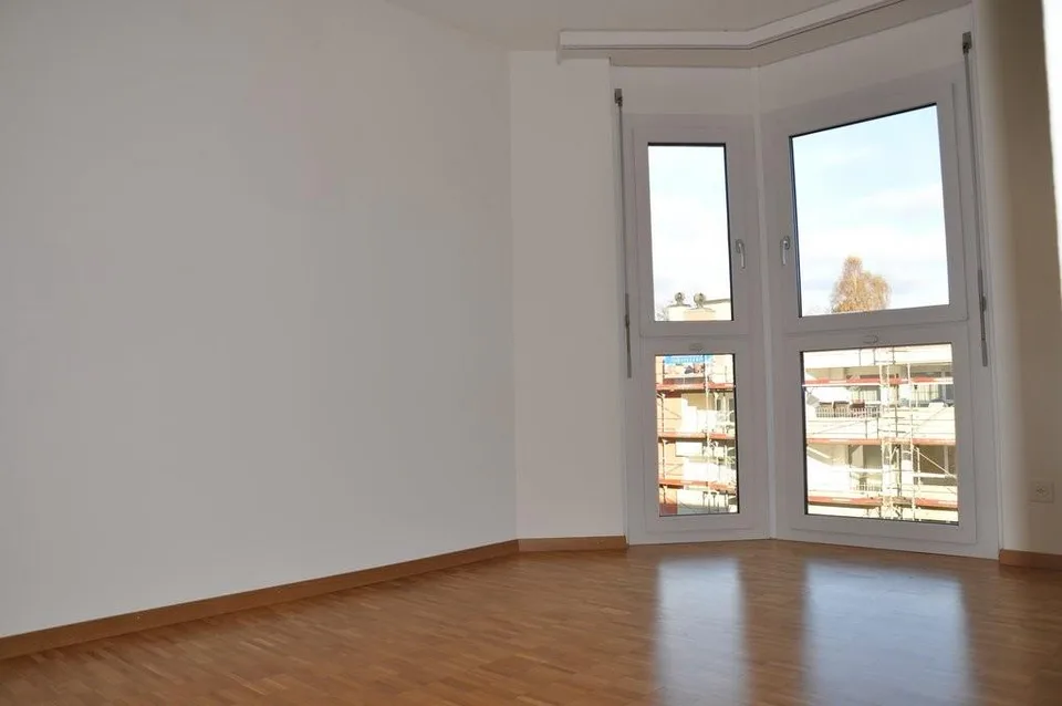 Appartamento di 4.5 locali con caminetto e vista – foto 7 di 8