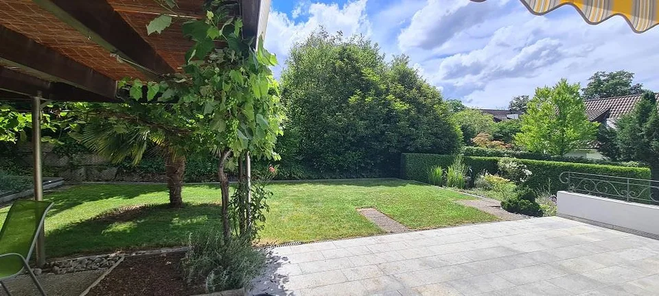 Schönes freistehendes Einfamilien-Haus in ruhigem Quartier – Foto 2 von 13