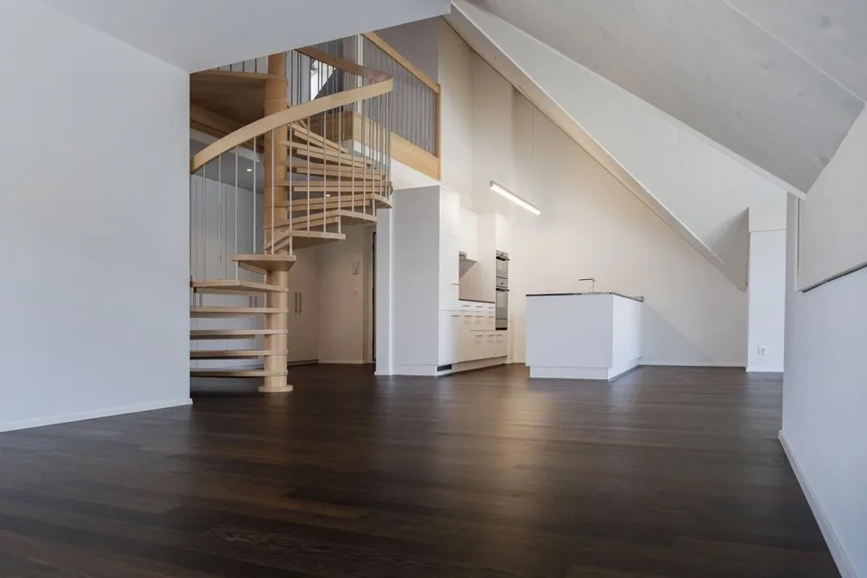 4.5-Zi. Maisonette Dachwohnung, ruhige Lage – foto 2 di 9