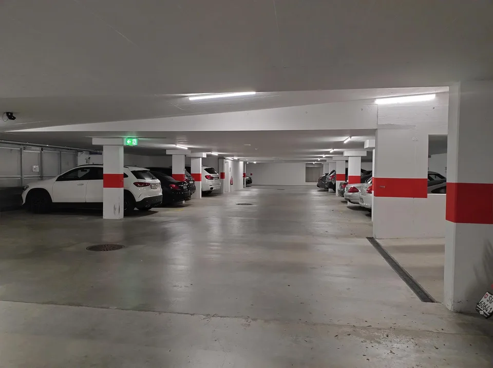Tiefgaragenplätze zu vermieten – Foto 2 von 4