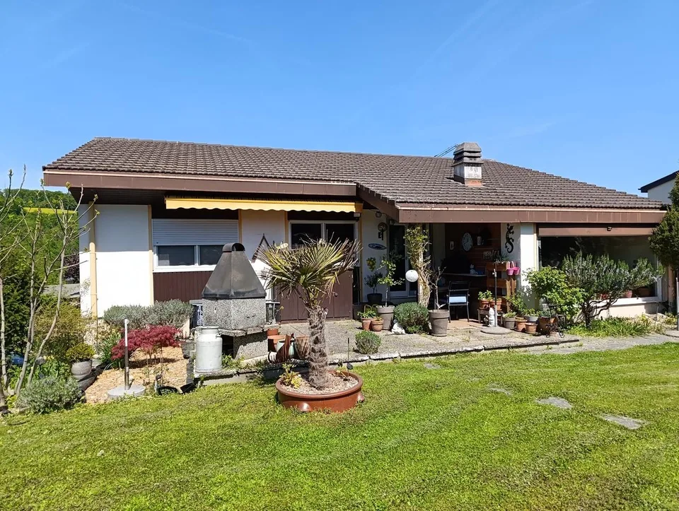 6.5 Zimmer Einfamilienhaus in Hölstein – Foto 3 von 15