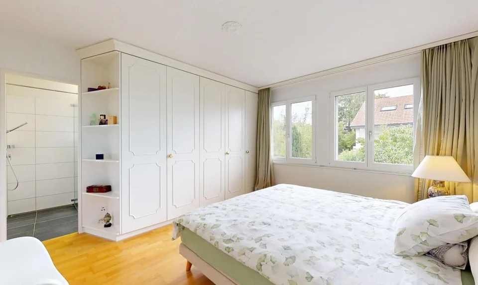 Gepflegtes 5-Zimmer-Reihenmittelhaus mit Garten und einer Doppelgarage – Foto 9 von 11