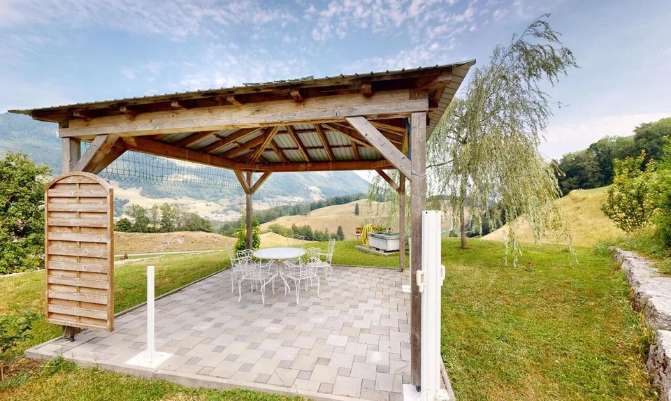Propriété contemporaine, volumes généreux et cadre bucolique préservé – photo 2 sur 11