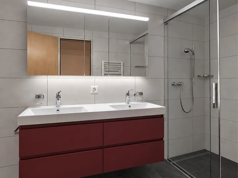 3.5-Zimmer-Maisonettewohnung im Dorfzentrum mit zwei Autoeinstellplätz – foto 11 di 13