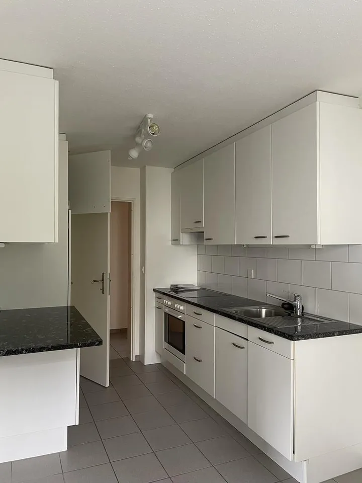 Tolle 4.5-Zimmer-Parterrewohnung zu vermieten – Foto 2 von 7