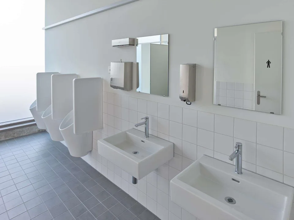 Moderner Bürokomplex im Gewerbe- und Industrieareal Isemeyer in Rhe... – Foto 14 von 18