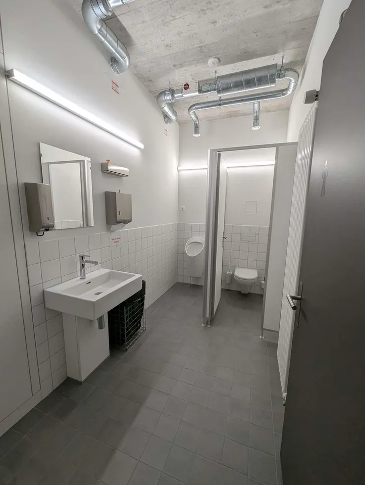 Moderner Bürokomplex im Gewerbe- und Industrieareal Isemeyer in Rhe... – Foto 15 von 18