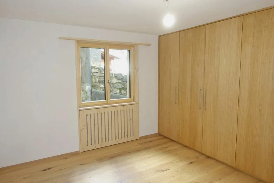 Casa a due famiglie con due appartamenti di 4,5 locali, appartamento n. 1 – foto 4 di 13