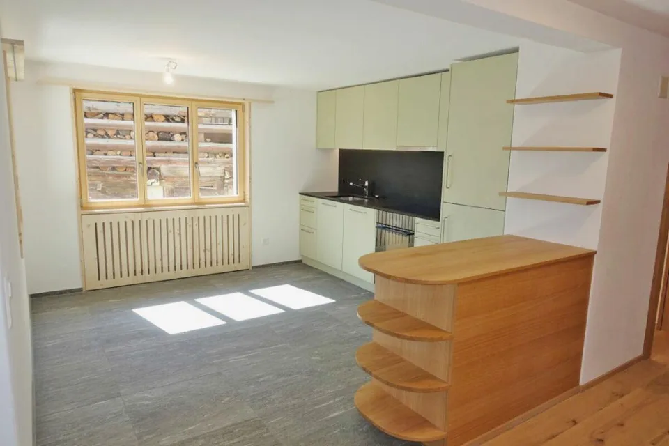 Casa a due famiglie con due appartamenti di 4,5 locali, appartamento n. 1 – foto 3 di 13