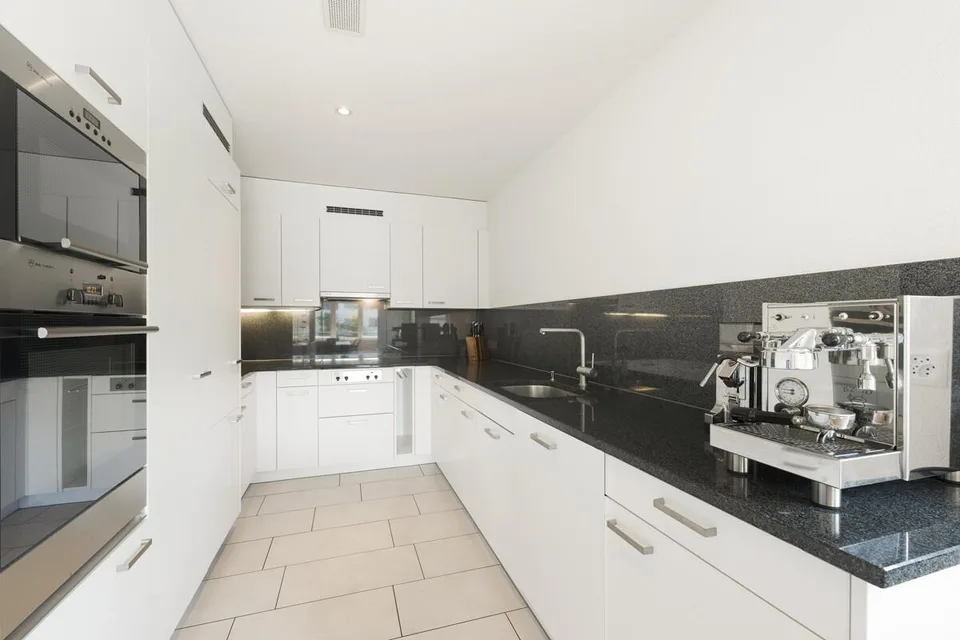 Fällanden: Appartement avec haute confidentialité – photo 3 sur 6