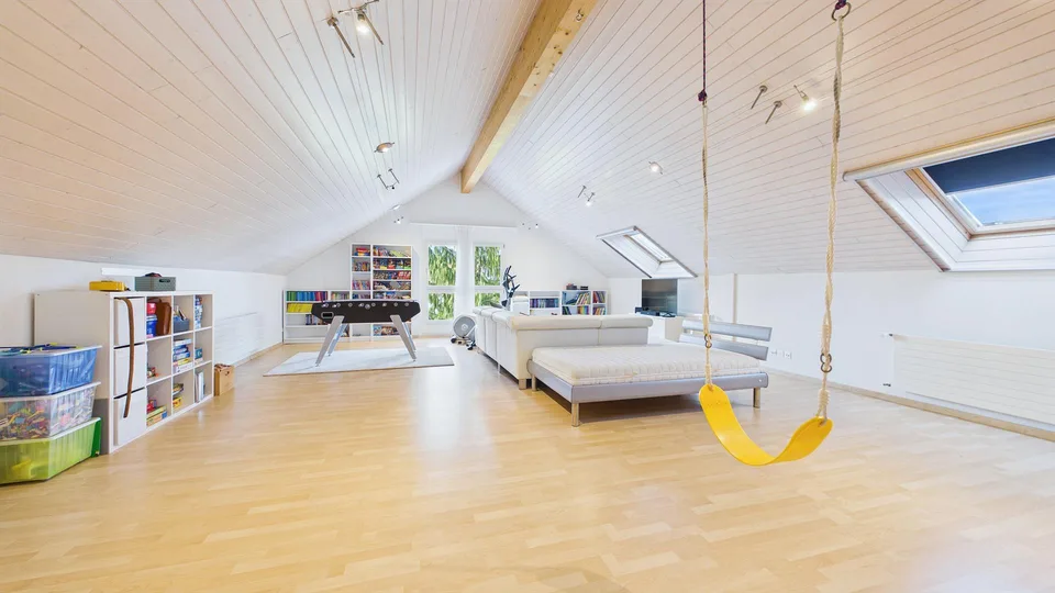 Haus mit 258m2 Wohnfläche und grenzenlosem Nutzungspotenzial – photo 18 sur 29
