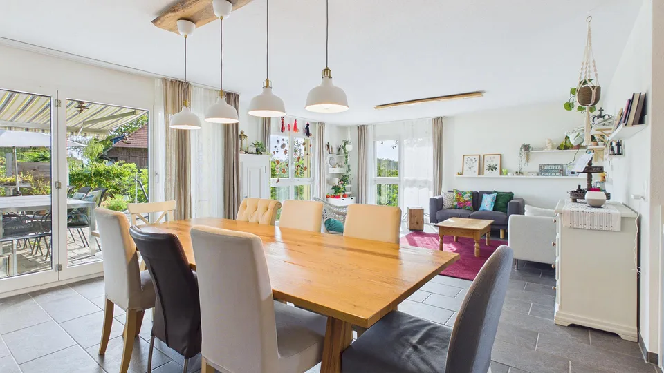 Haus mit 258m2 Wohnfläche und grenzenlosem Nutzungspotenzial – photo 3 sur 29