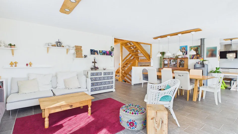 Haus mit 258m2 Wohnfläche und grenzenlosem Nutzungspotenzial – photo 4 sur 29