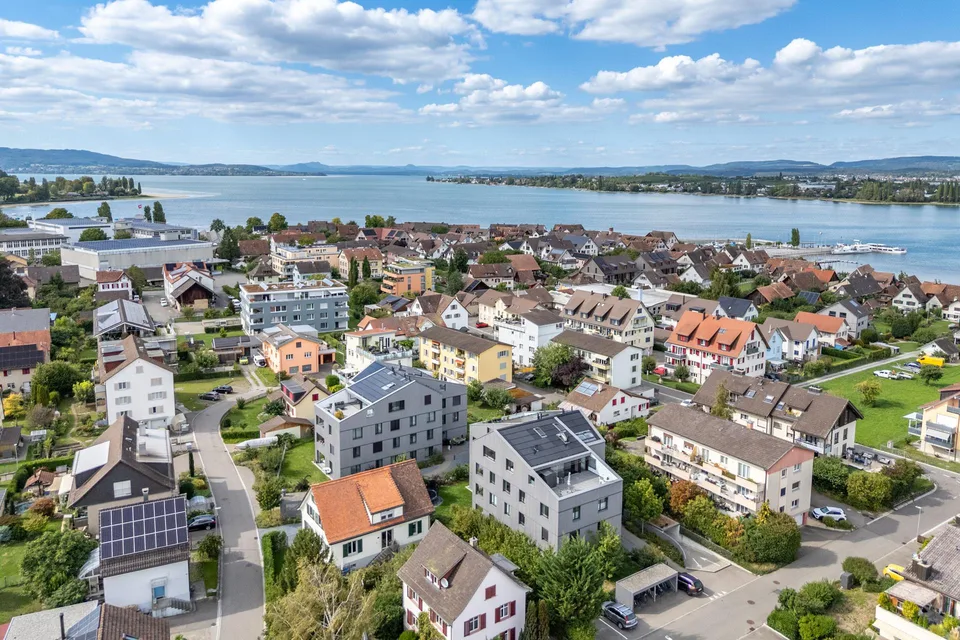 Hochwertige Parterrewohnung mit Gartenanteil in Seenähe – Foto 3 von 15