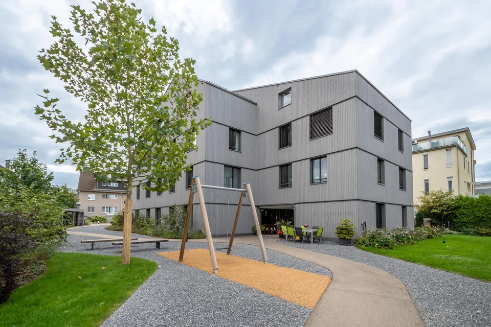 Hochwertige Parterrewohnung mit Gartenanteil in Seenähe – Foto 2 von 15