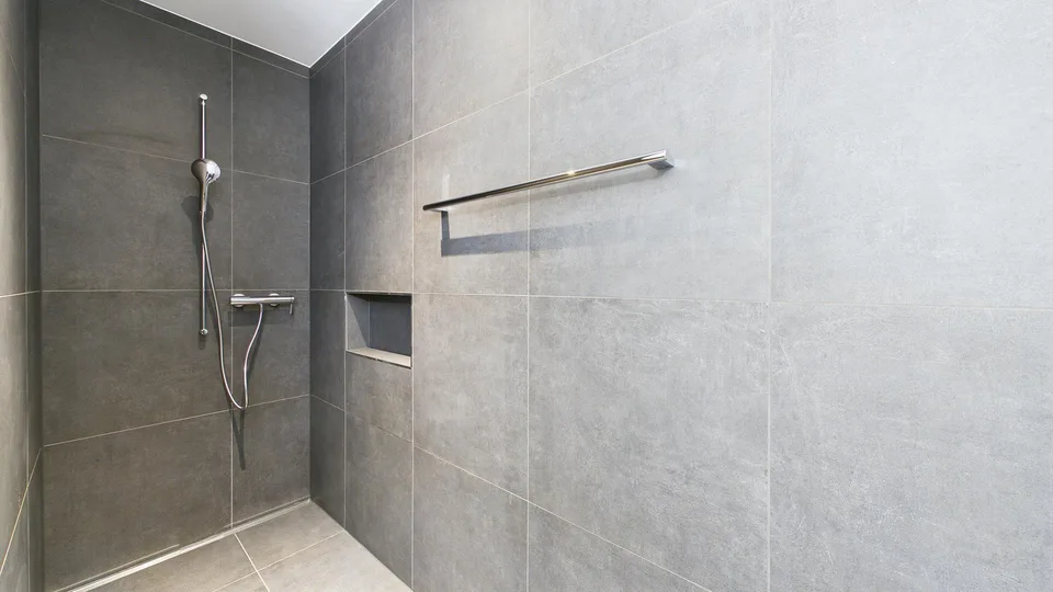 4.5 Zimmer, 2 Bäder, Lift - privater Gartenbereich – Foto 20 von 24